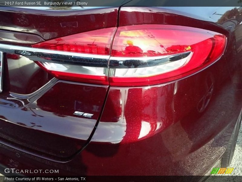 Burgundy Velvet / Ebony 2017 Ford Fusion SE