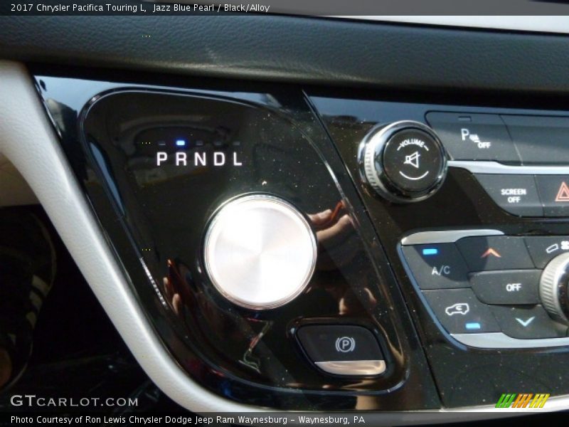 Jazz Blue Pearl / Black/Alloy 2017 Chrysler Pacifica Touring L