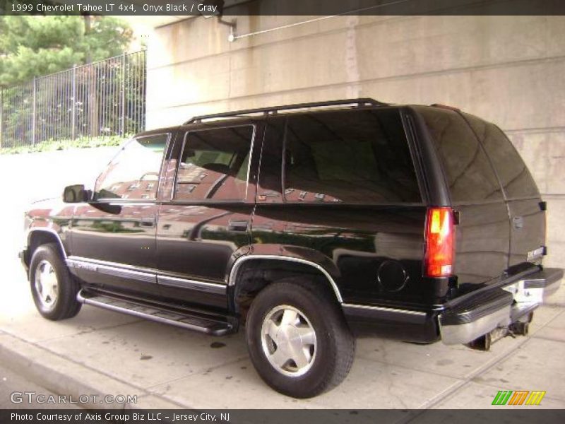 Onyx Black / Gray 1999 Chevrolet Tahoe LT 4x4