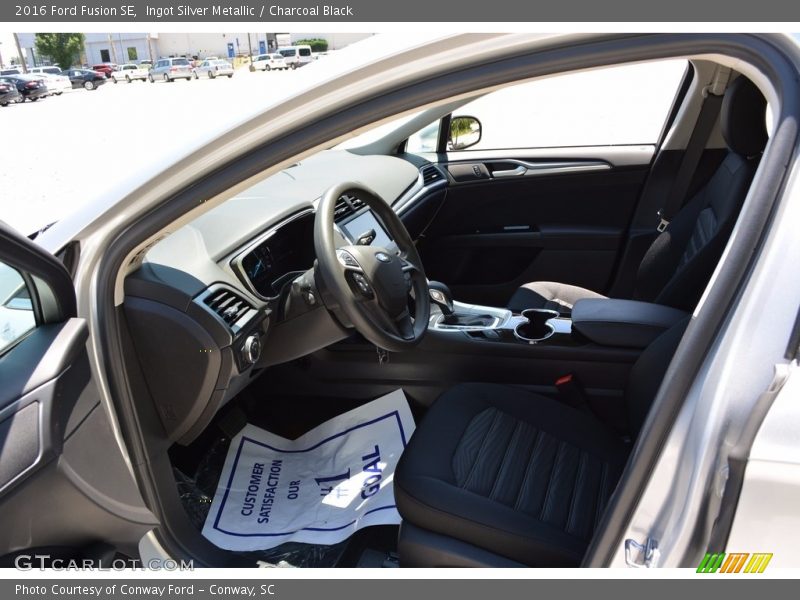 Ingot Silver Metallic / Charcoal Black 2016 Ford Fusion SE