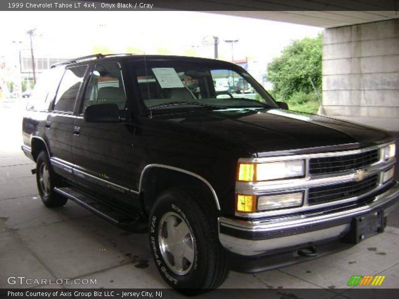 Onyx Black / Gray 1999 Chevrolet Tahoe LT 4x4