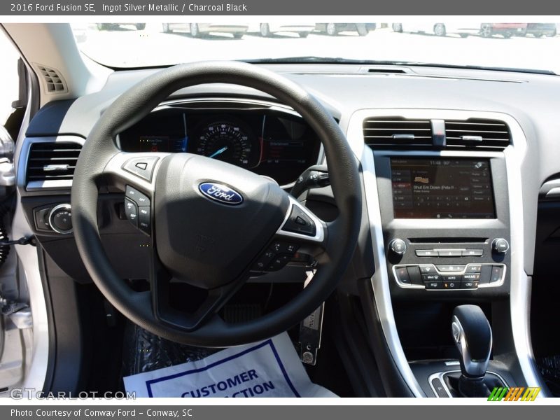 Ingot Silver Metallic / Charcoal Black 2016 Ford Fusion SE