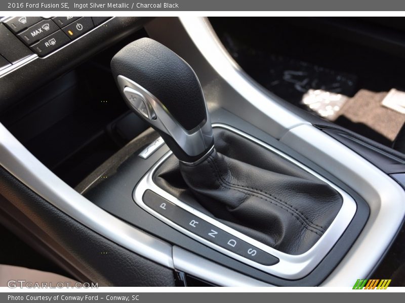 Ingot Silver Metallic / Charcoal Black 2016 Ford Fusion SE