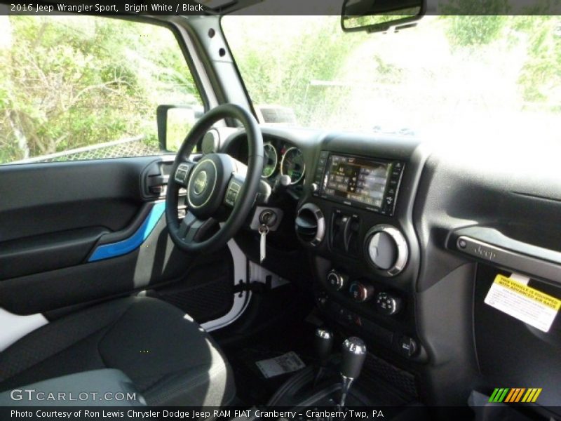 Bright White / Black 2016 Jeep Wrangler Sport