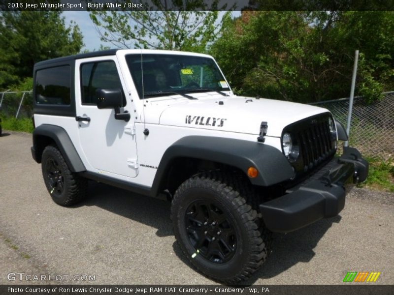 Bright White / Black 2016 Jeep Wrangler Sport