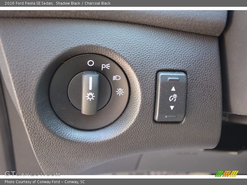 Shadow Black / Charcoal Black 2016 Ford Fiesta SE Sedan