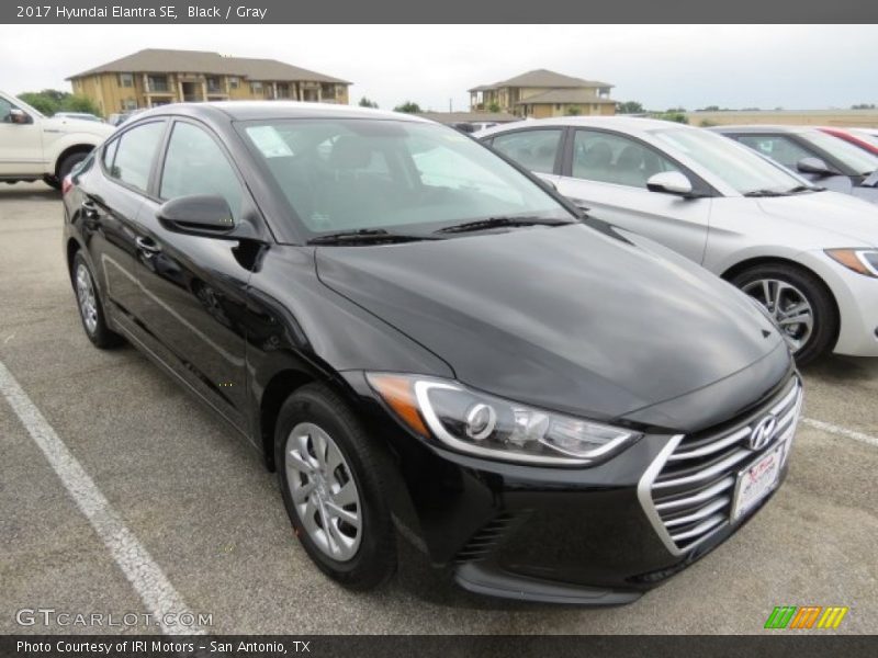 Black / Gray 2017 Hyundai Elantra SE
