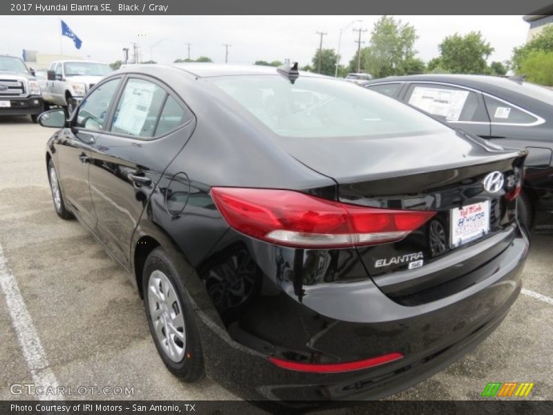 Black / Gray 2017 Hyundai Elantra SE