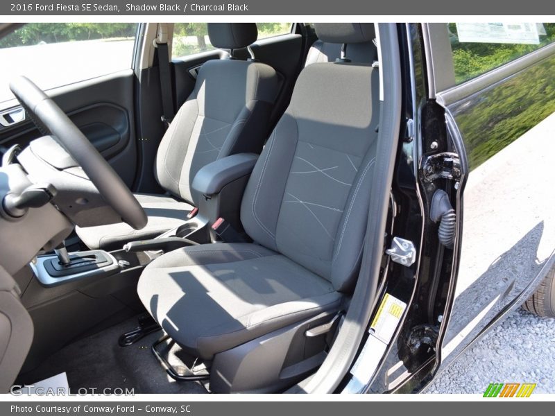 Shadow Black / Charcoal Black 2016 Ford Fiesta SE Sedan