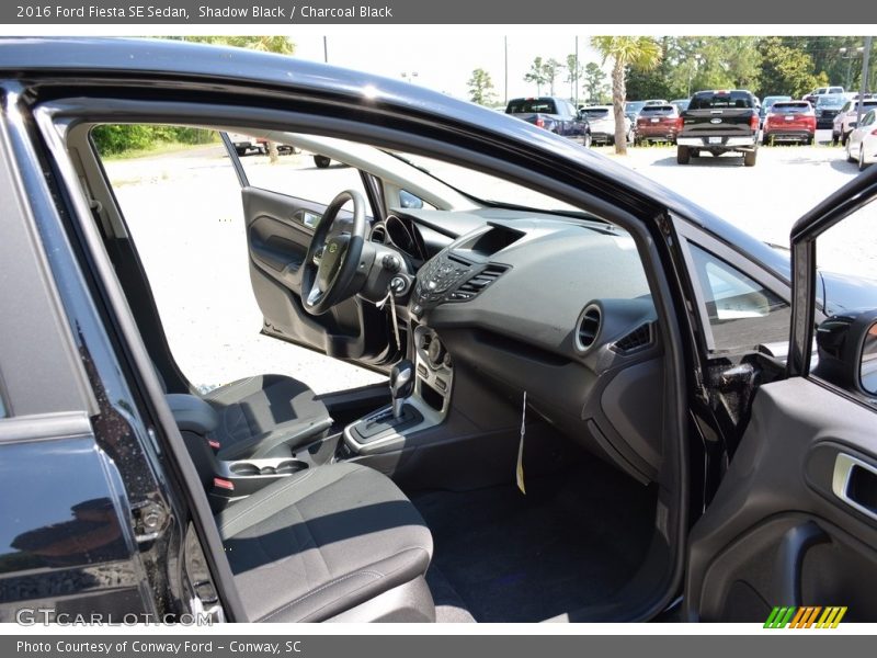 Shadow Black / Charcoal Black 2016 Ford Fiesta SE Sedan
