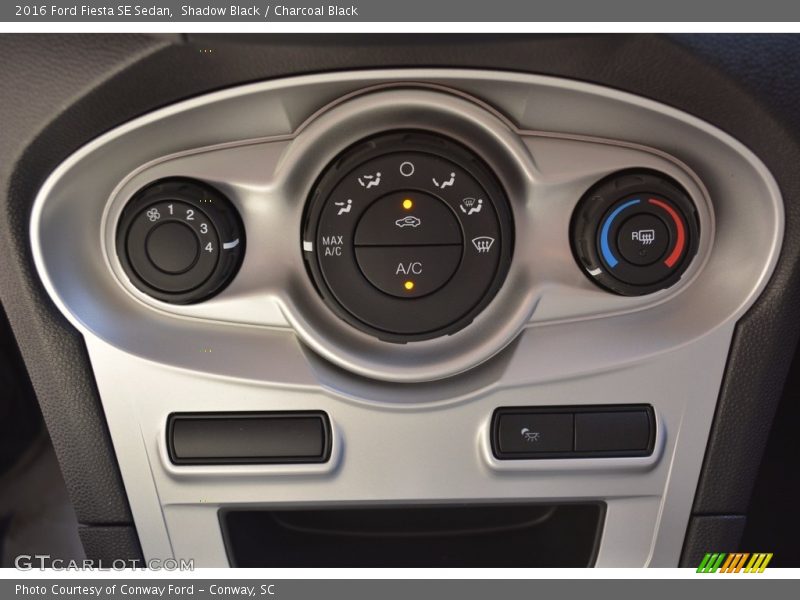 Shadow Black / Charcoal Black 2016 Ford Fiesta SE Sedan