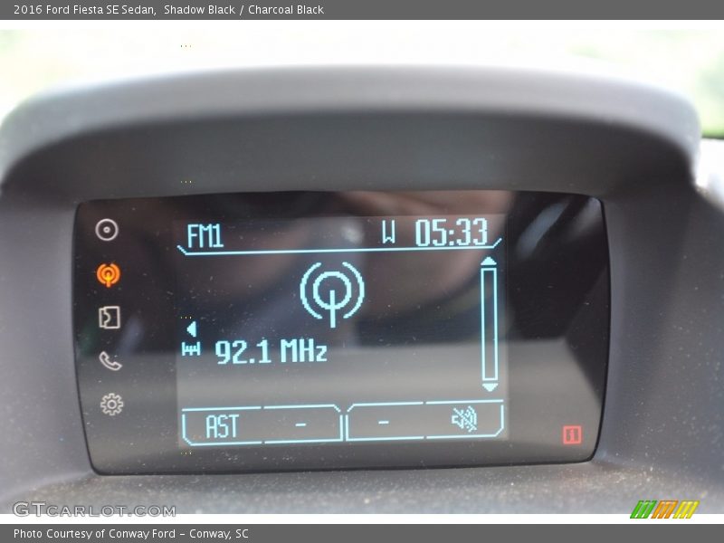 Shadow Black / Charcoal Black 2016 Ford Fiesta SE Sedan