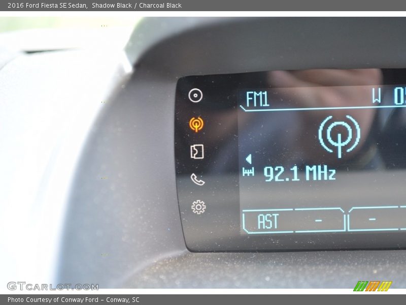 Shadow Black / Charcoal Black 2016 Ford Fiesta SE Sedan