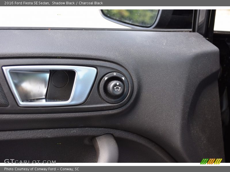 Shadow Black / Charcoal Black 2016 Ford Fiesta SE Sedan