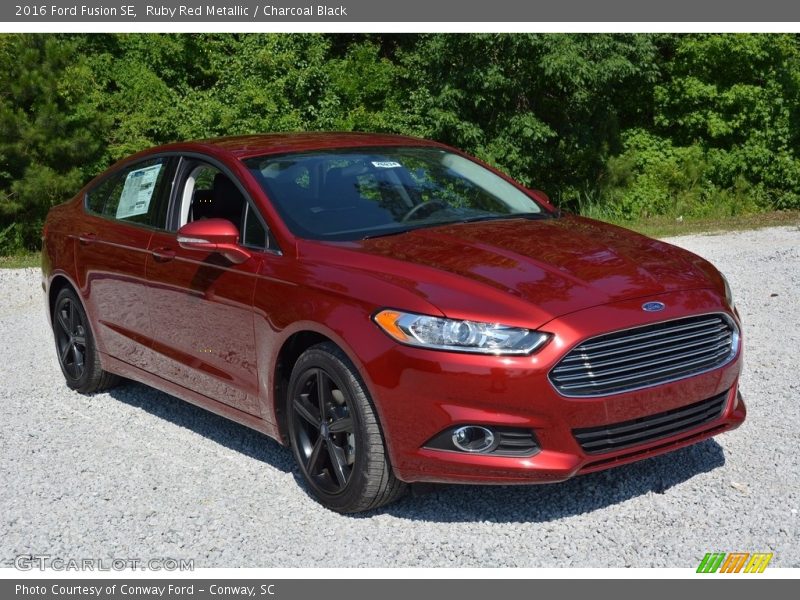 Ruby Red Metallic / Charcoal Black 2016 Ford Fusion SE