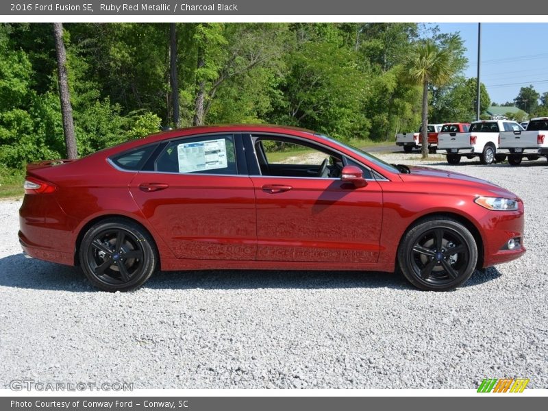 Ruby Red Metallic / Charcoal Black 2016 Ford Fusion SE