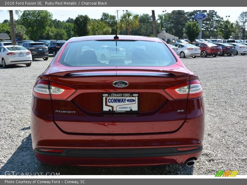 Ruby Red Metallic / Charcoal Black 2016 Ford Fusion SE