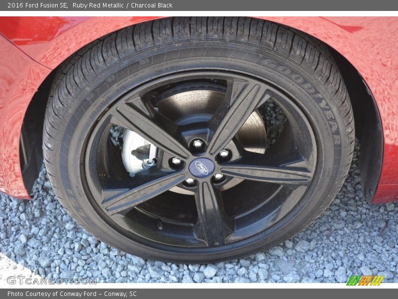Ruby Red Metallic / Charcoal Black 2016 Ford Fusion SE