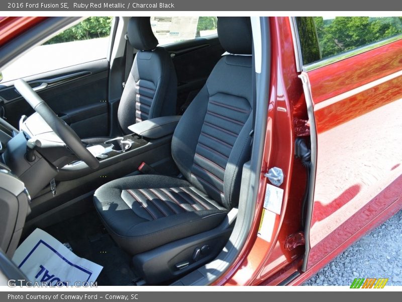 Ruby Red Metallic / Charcoal Black 2016 Ford Fusion SE