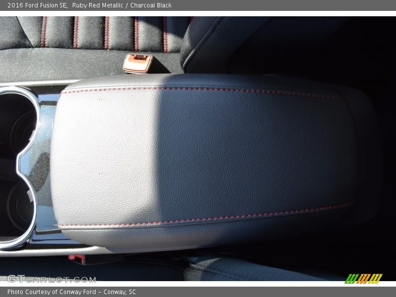 Ruby Red Metallic / Charcoal Black 2016 Ford Fusion SE