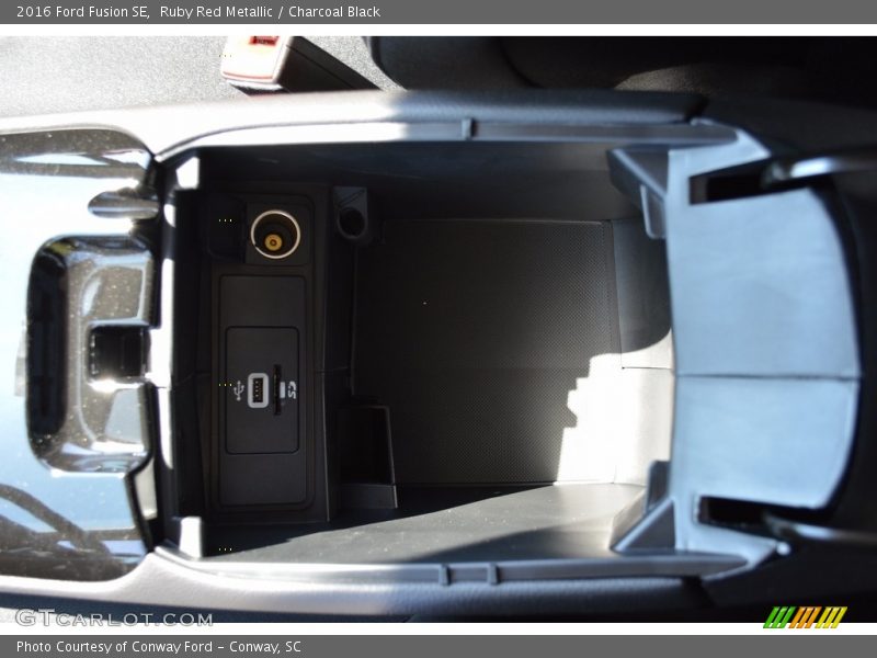 Ruby Red Metallic / Charcoal Black 2016 Ford Fusion SE