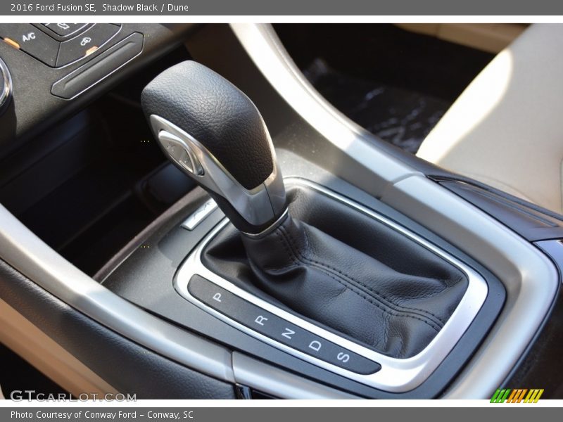 Shadow Black / Dune 2016 Ford Fusion SE