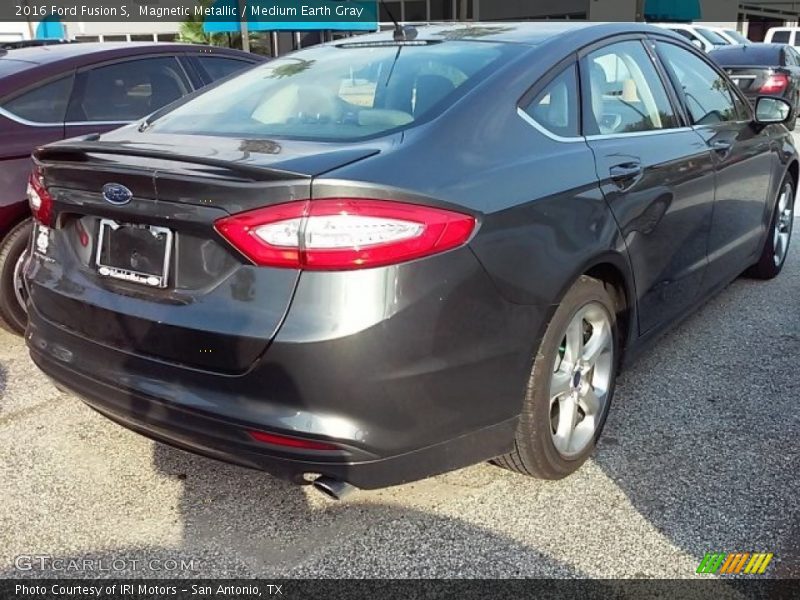Magnetic Metallic / Medium Earth Gray 2016 Ford Fusion S