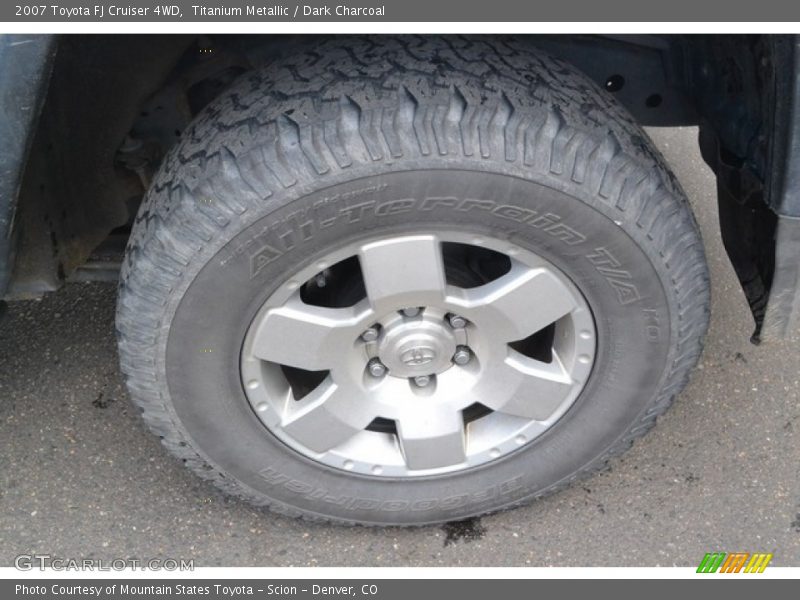 Titanium Metallic / Dark Charcoal 2007 Toyota FJ Cruiser 4WD