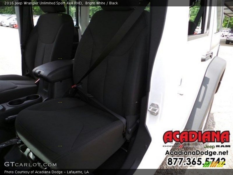 Bright White / Black 2016 Jeep Wrangler Unlimited Sport 4x4 RHD