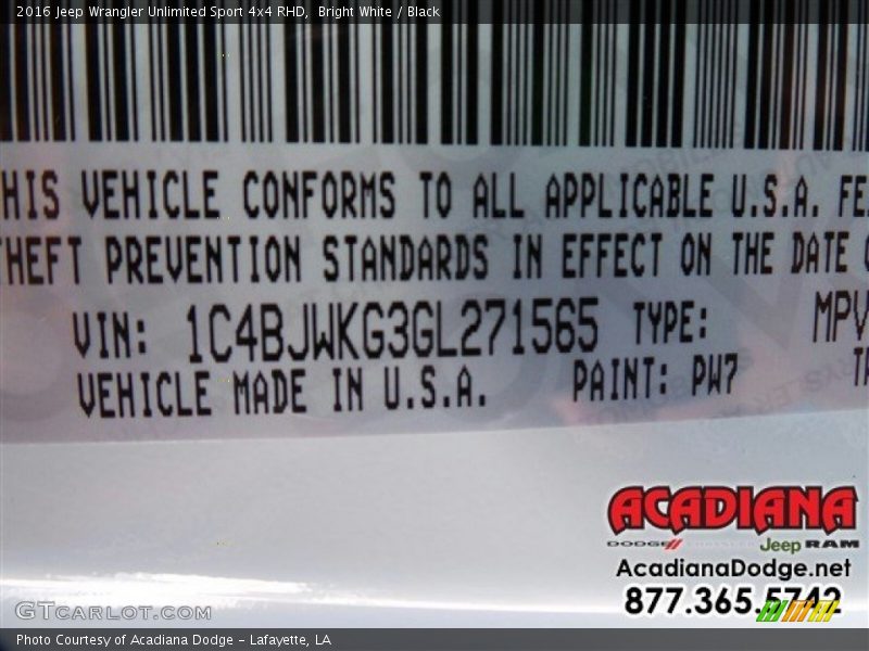 Bright White / Black 2016 Jeep Wrangler Unlimited Sport 4x4 RHD