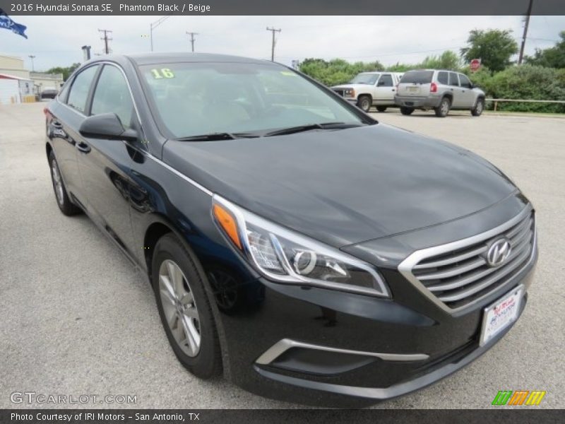 Phantom Black / Beige 2016 Hyundai Sonata SE