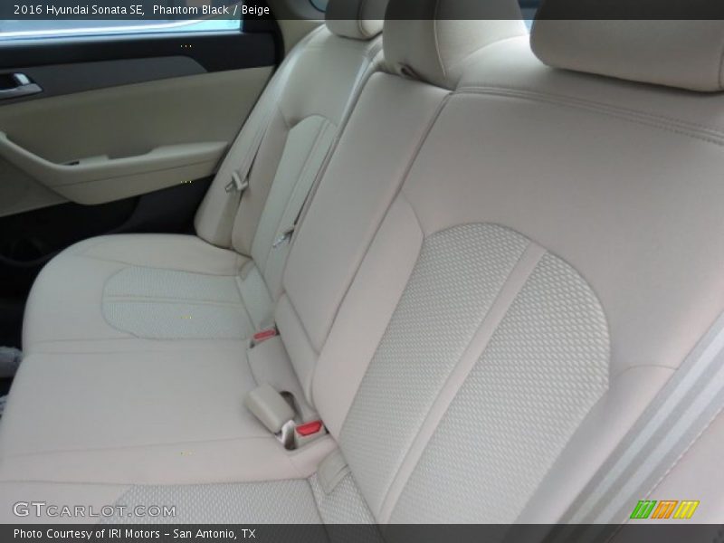 Phantom Black / Beige 2016 Hyundai Sonata SE