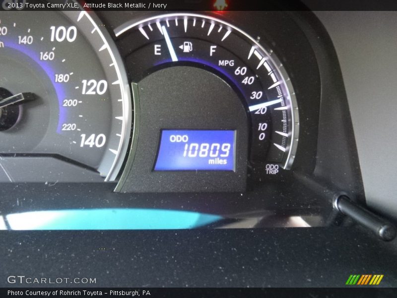 Attitude Black Metallic / Ivory 2013 Toyota Camry XLE