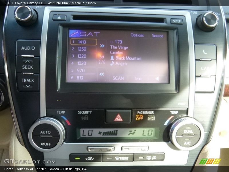 Attitude Black Metallic / Ivory 2013 Toyota Camry XLE
