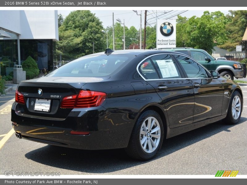 Jet Black / Black 2016 BMW 5 Series 528i xDrive Sedan