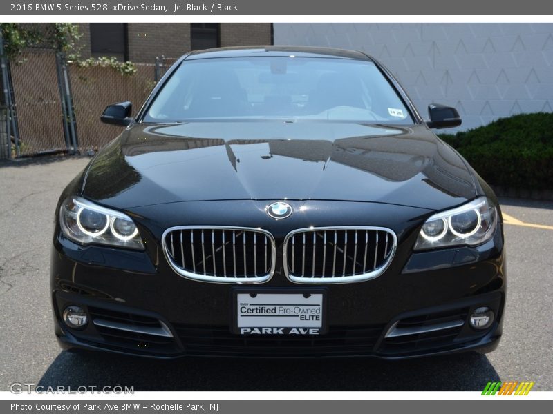 Jet Black / Black 2016 BMW 5 Series 528i xDrive Sedan