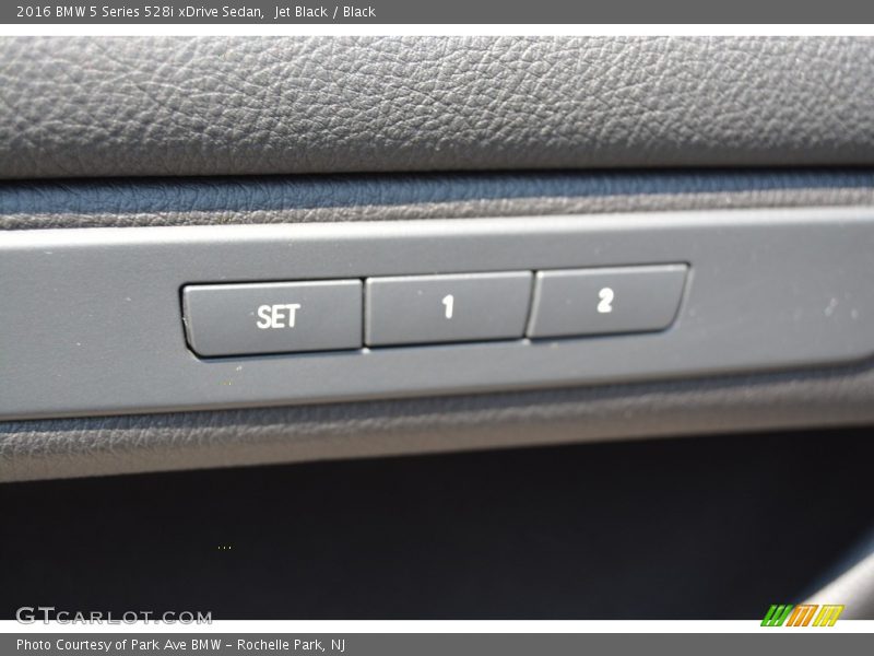 Jet Black / Black 2016 BMW 5 Series 528i xDrive Sedan