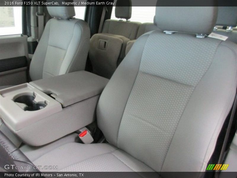 Magnetic / Medium Earth Gray 2016 Ford F150 XLT SuperCab