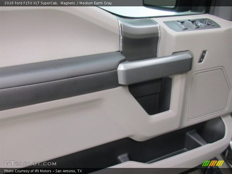 Magnetic / Medium Earth Gray 2016 Ford F150 XLT SuperCab