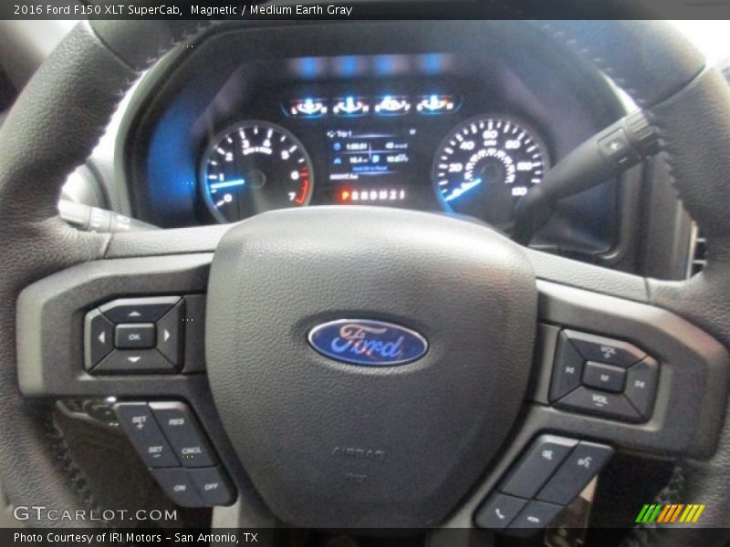 Magnetic / Medium Earth Gray 2016 Ford F150 XLT SuperCab