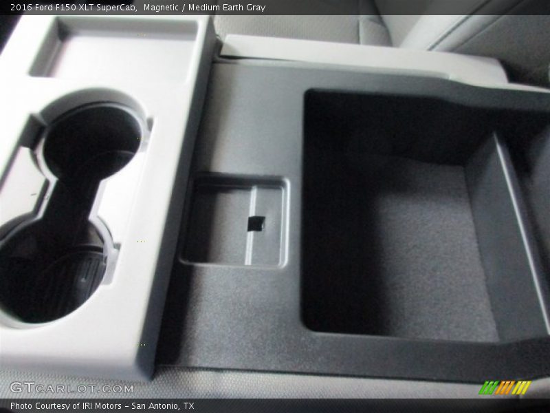 Magnetic / Medium Earth Gray 2016 Ford F150 XLT SuperCab
