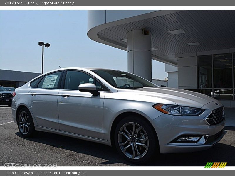 Ingot Silver / Ebony 2017 Ford Fusion S