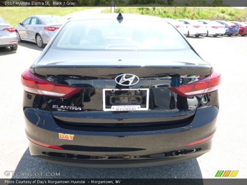 Black / Gray 2017 Hyundai Elantra SE