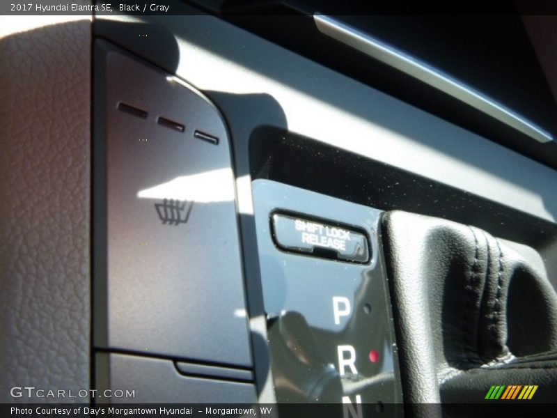 Black / Gray 2017 Hyundai Elantra SE