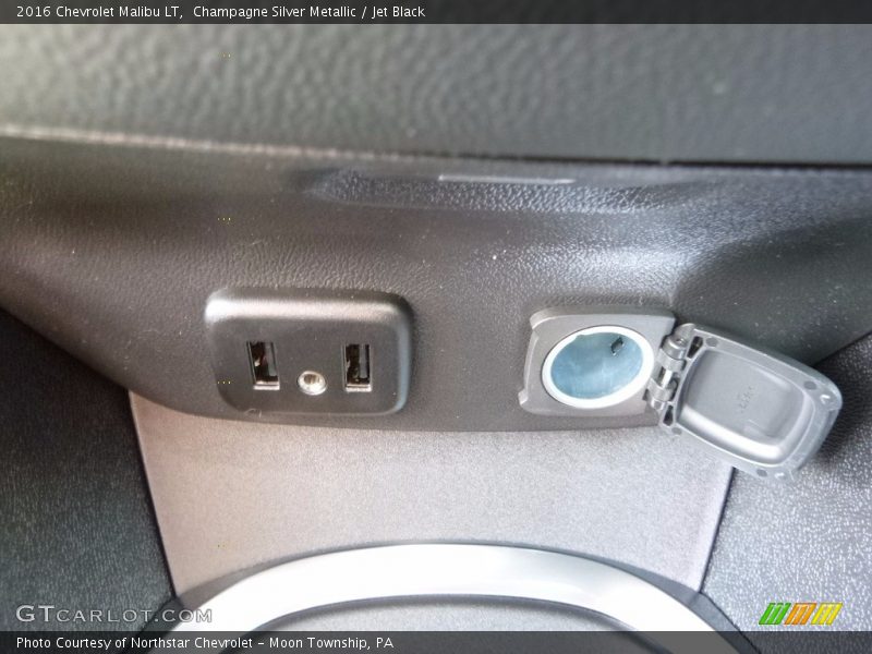 Champagne Silver Metallic / Jet Black 2016 Chevrolet Malibu LT