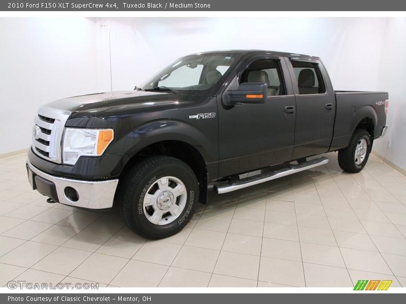 Tuxedo Black / Medium Stone 2010 Ford F150 XLT SuperCrew 4x4