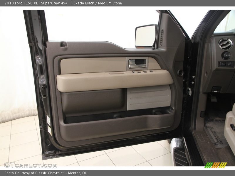 Tuxedo Black / Medium Stone 2010 Ford F150 XLT SuperCrew 4x4