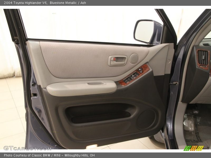 Bluestone Metallic / Ash 2004 Toyota Highlander V6