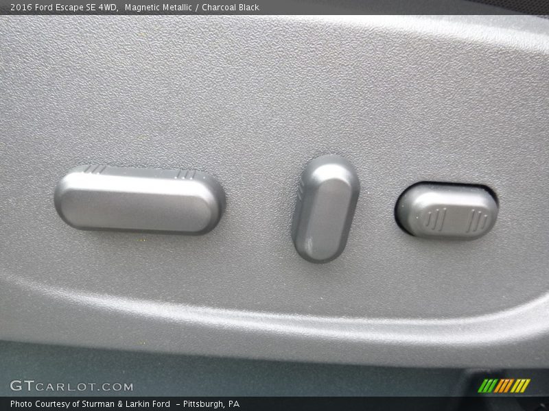 Magnetic Metallic / Charcoal Black 2016 Ford Escape SE 4WD