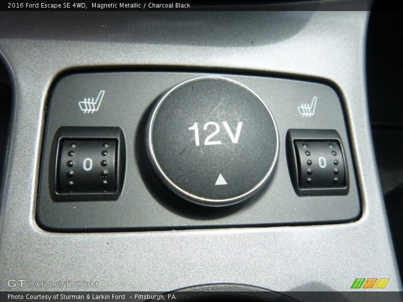 Magnetic Metallic / Charcoal Black 2016 Ford Escape SE 4WD